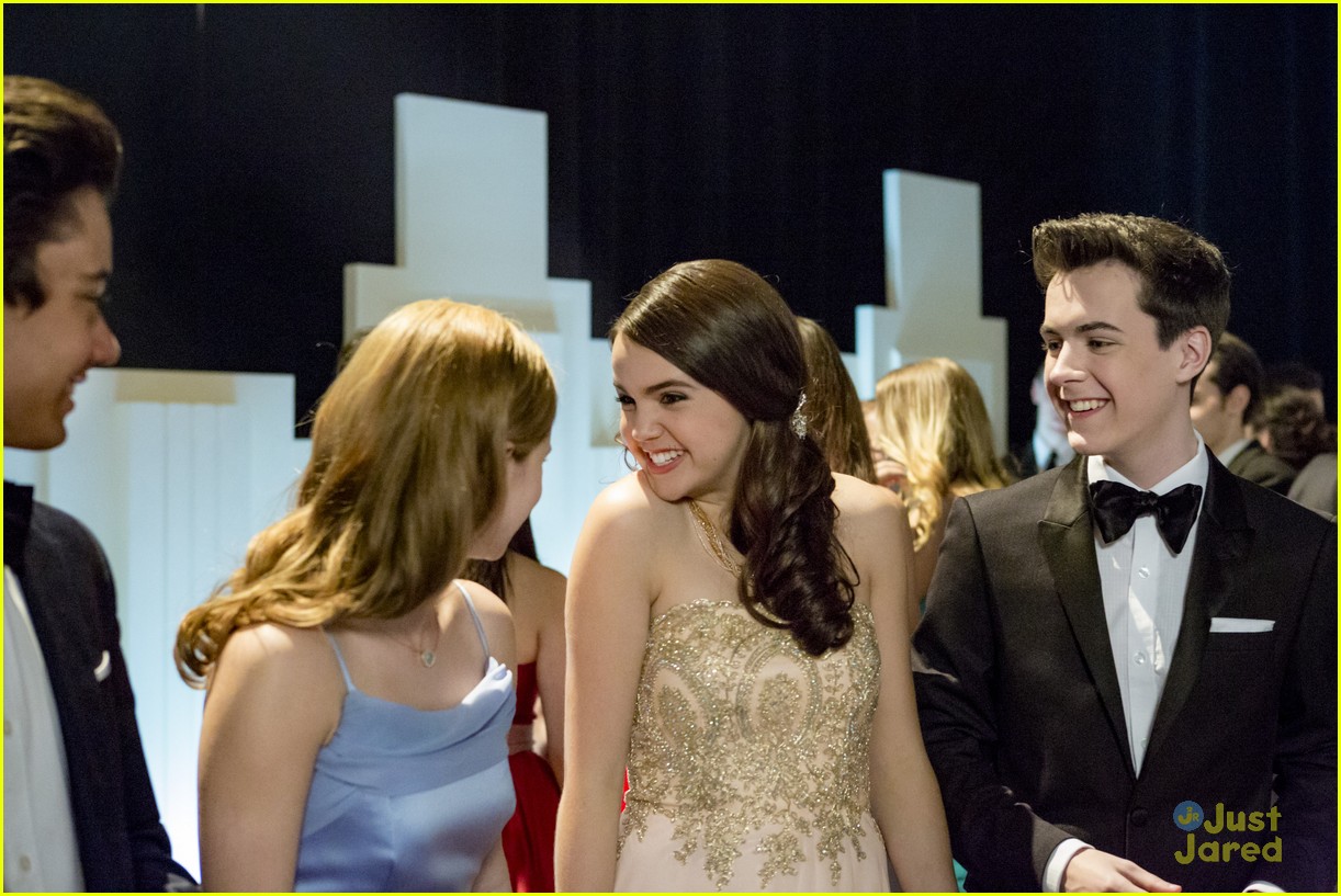 Bailee Madison Goes To Prom In Hallmark Channel's 'Date With Love'