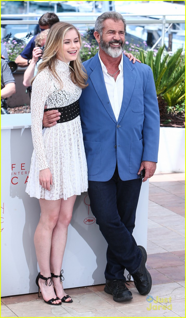 Erin Moriarty Dances With Mel Gibson At 'Blood Father' Photo Call in Cannes