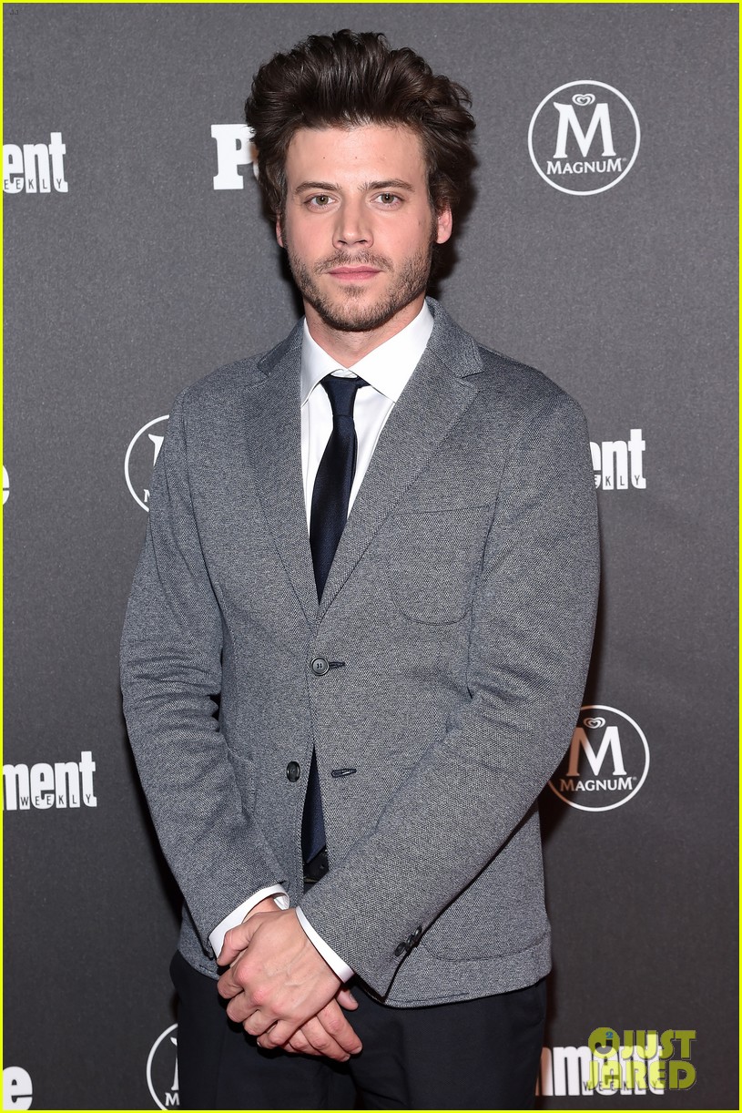 Vanessa Hudgens & Cole Sprouse Hit Up an Upfronts Party!