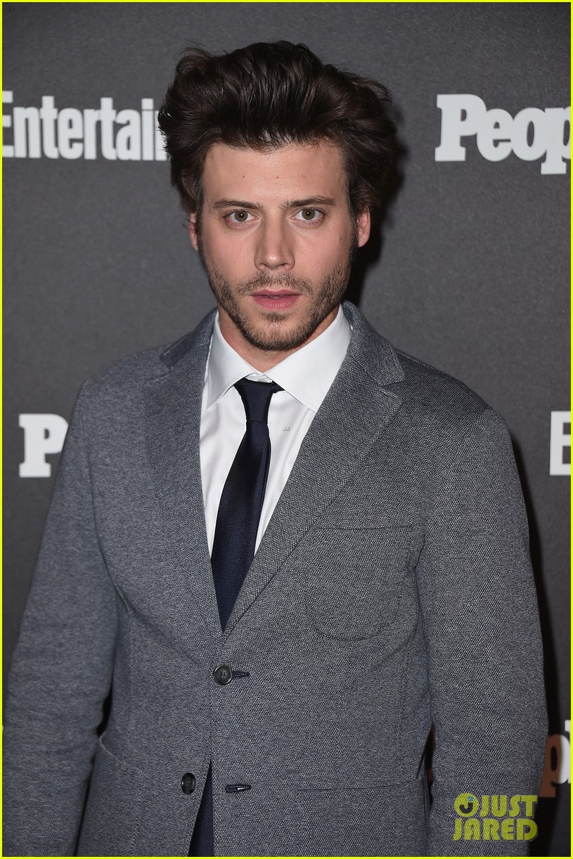 Vanessa Hudgens & Cole Sprouse Hit Up an Upfronts Party!