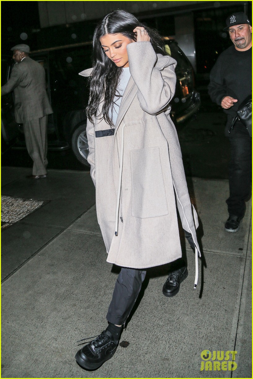 Kendall & Kylie Jenner Grab Dinner Together Before Met Gala 2016