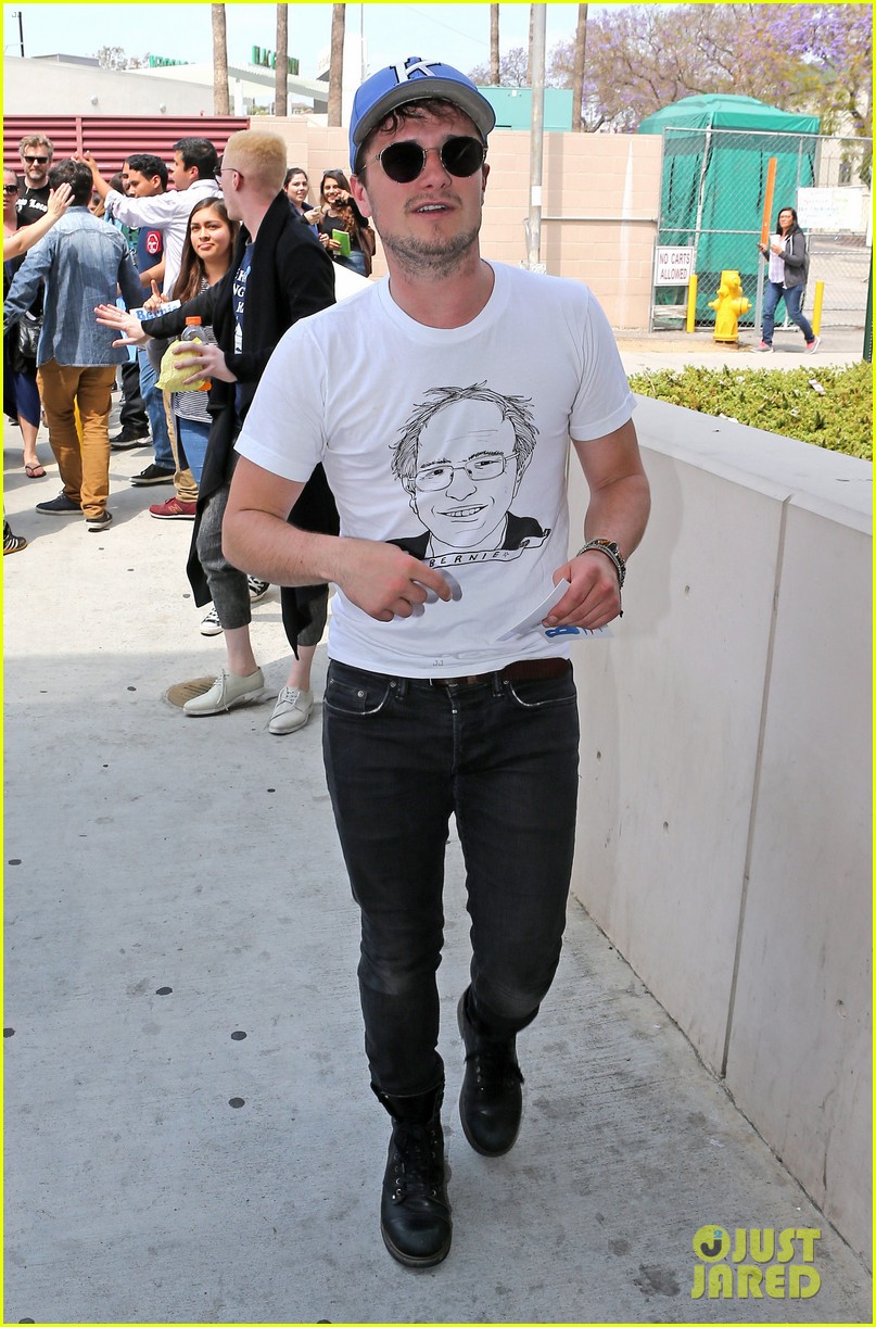 Josh Hutcherson Shows His Support for Bernie Sanders