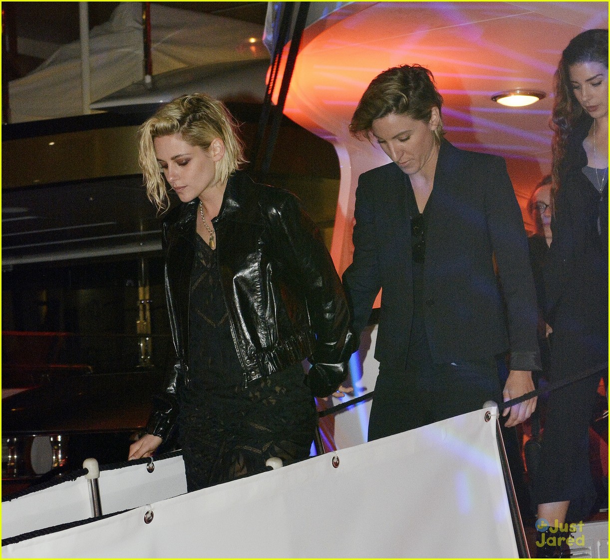 Kristen Stewart Holds Hands With Alicia Cargile at Cannes 2016 Party