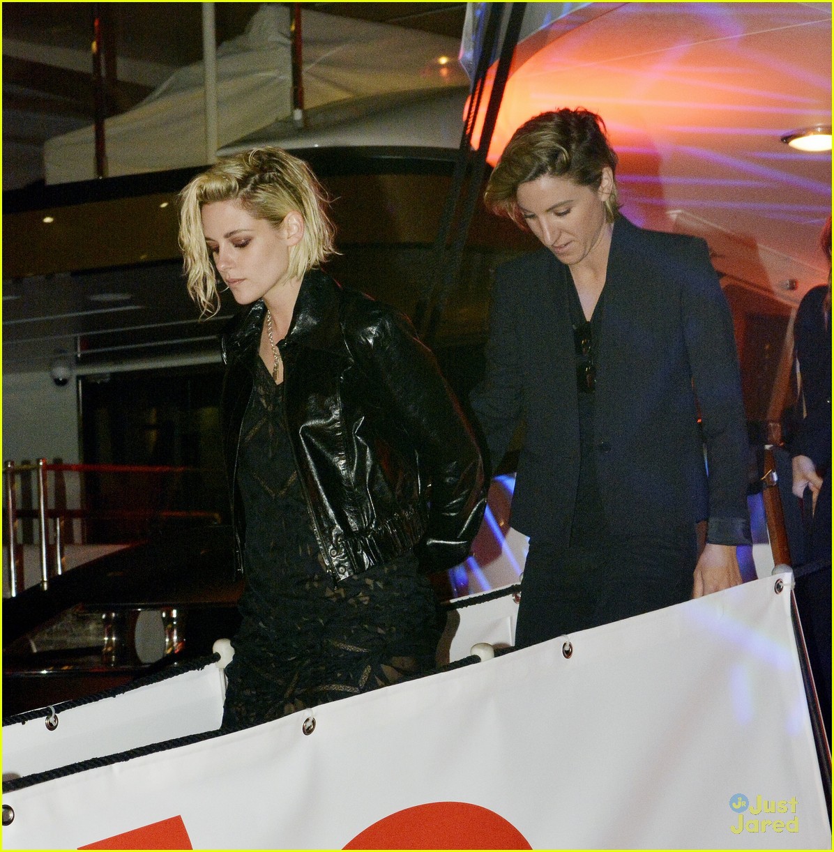 Kristen Stewart Holds Hands With Alicia Cargile at Cannes 2016 Party
