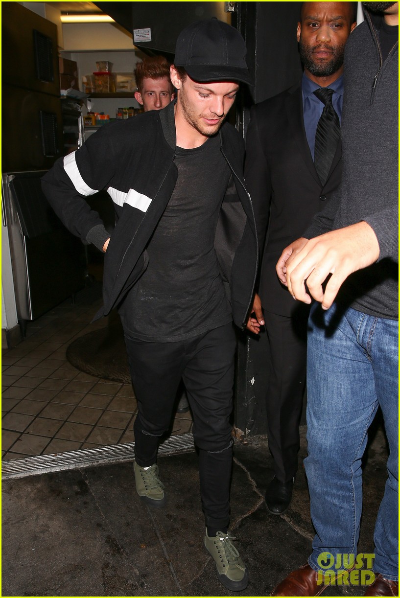 Louis Tomlinson Grabs Dinner at the Nice Guy