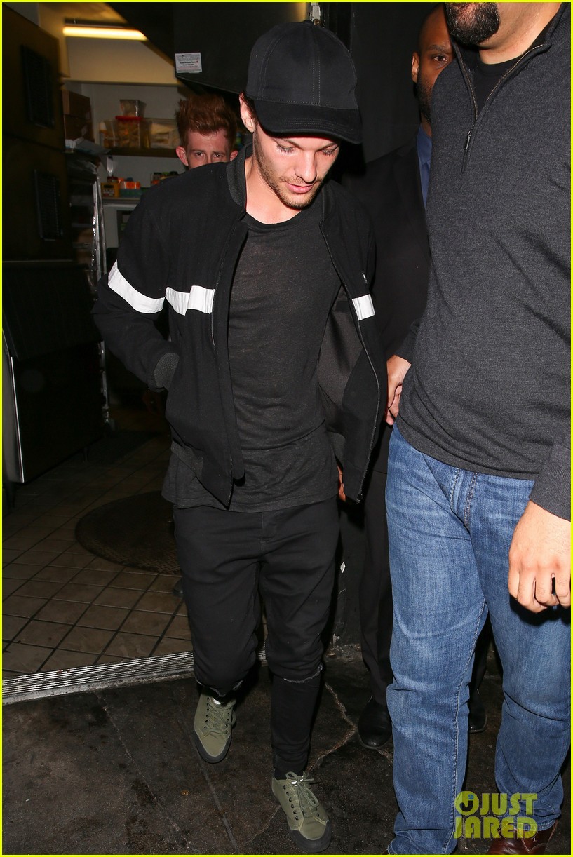 Louis Tomlinson Grabs Dinner at the Nice Guy