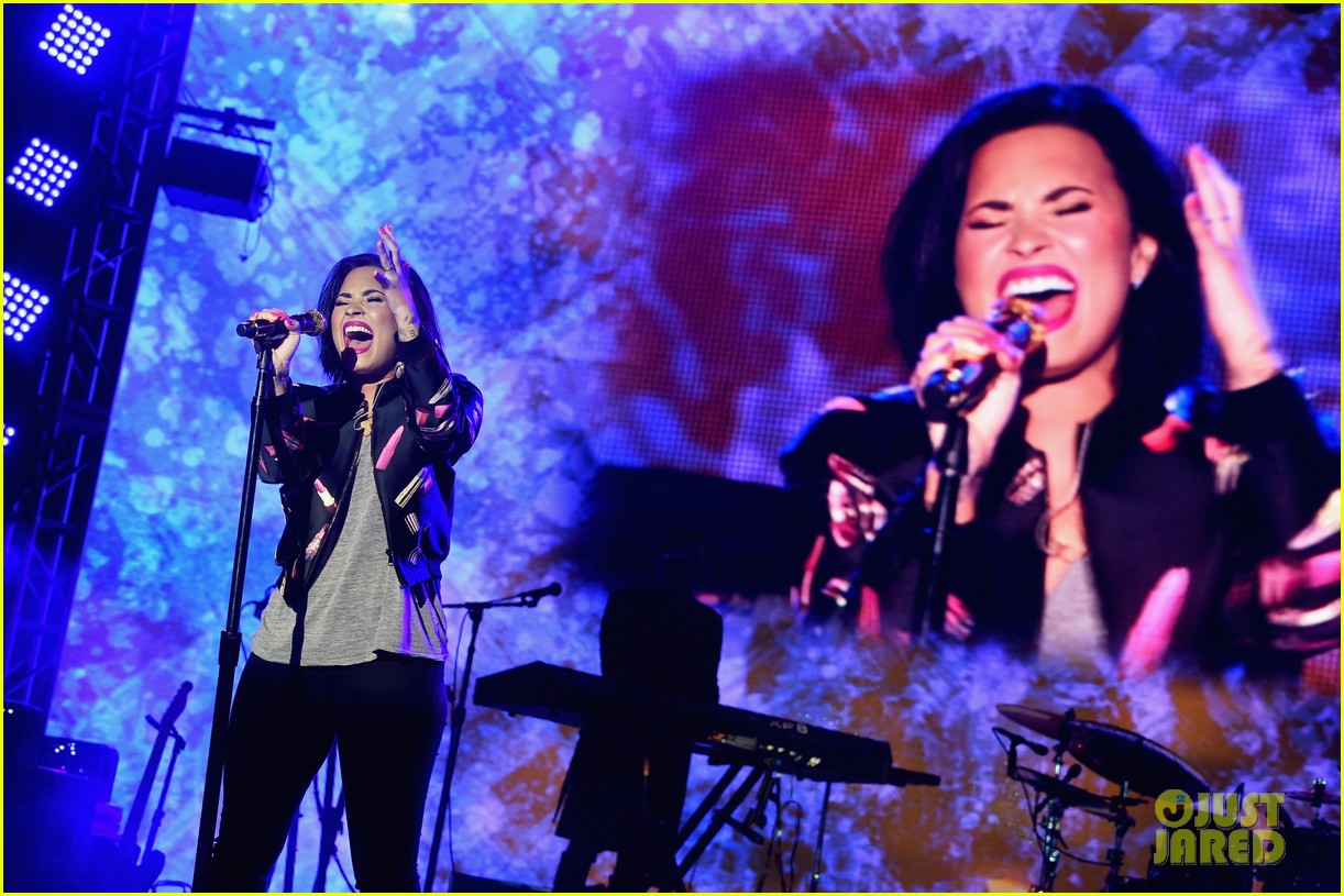 Demi Lovato Kicks Off AOL NewFronts Party in NYC with Amanda Steele