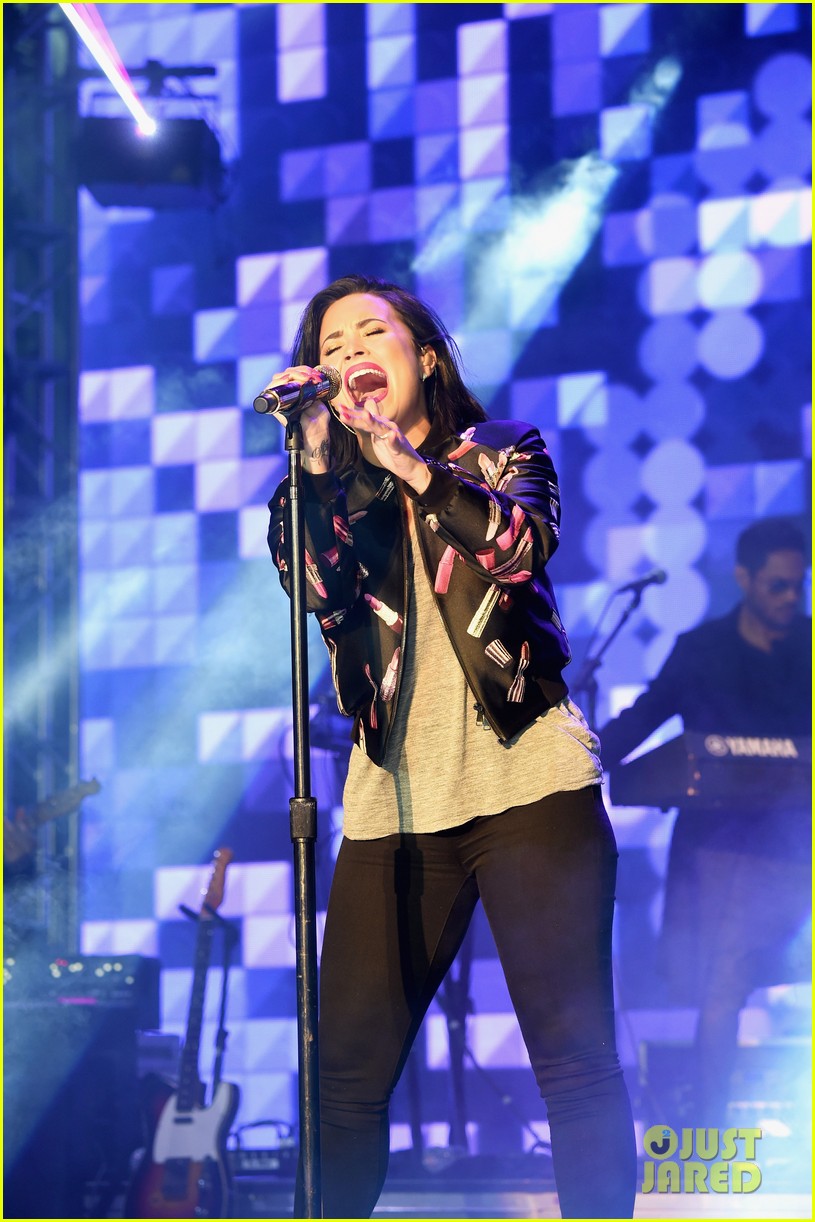 Demi Lovato Kicks Off AOL NewFronts Party in NYC with Amanda Steele