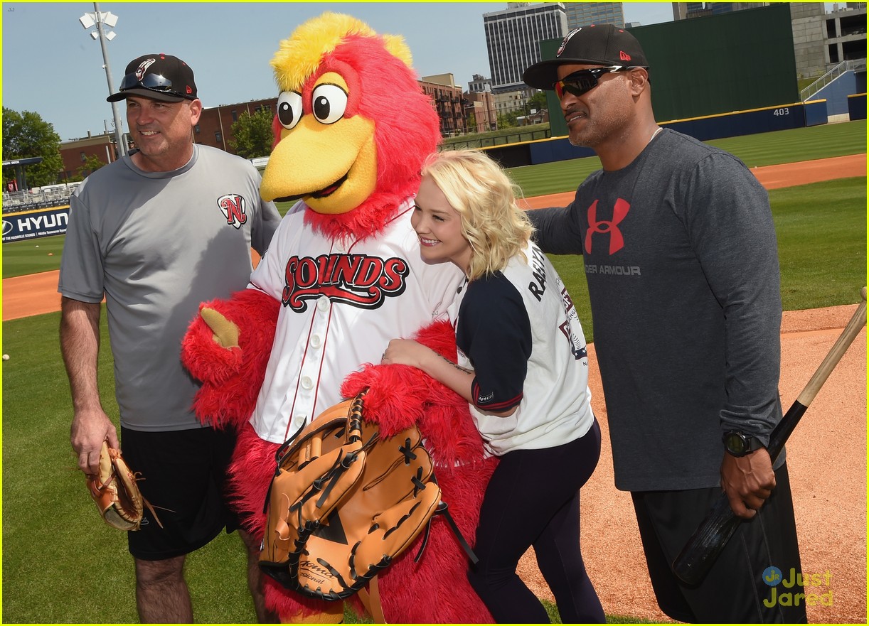 RaeLynn is Joining Blake Shelton on Tour!