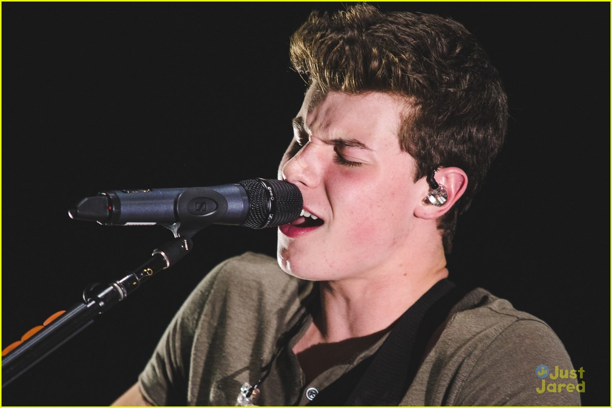Shawn Mendes' Mom Freaks Out When He Mentions Moving Out