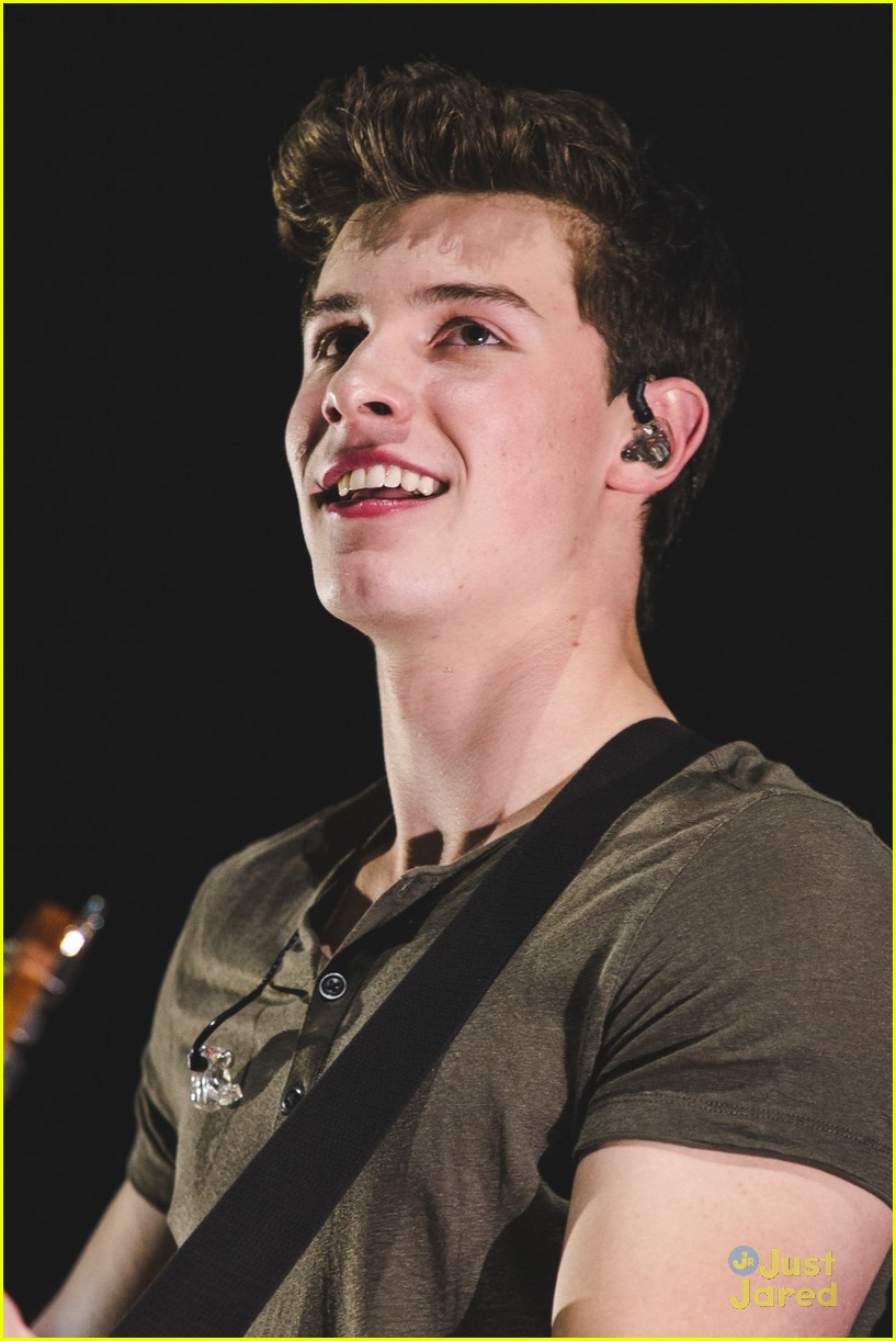 Shawn Mendes' Mom Freaks Out When He Mentions Moving Out