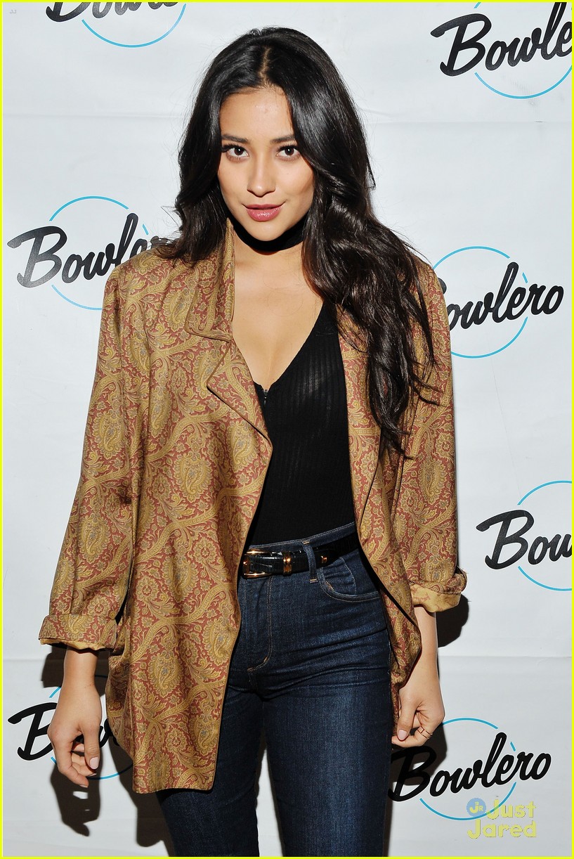 Shay Mitchell Has Adopted A Pig!