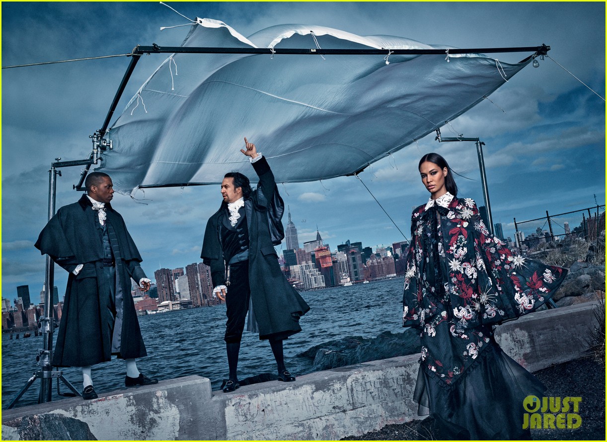 Saoirse Ronan & Tavi Gevinson Bring Broadway to 'Vogue'