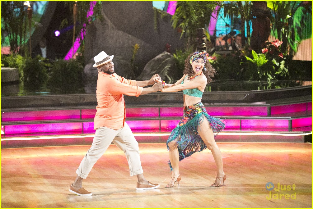 Lindsay Arnold Really Wants To Be In The Finals With Wanya Morris on DWTS