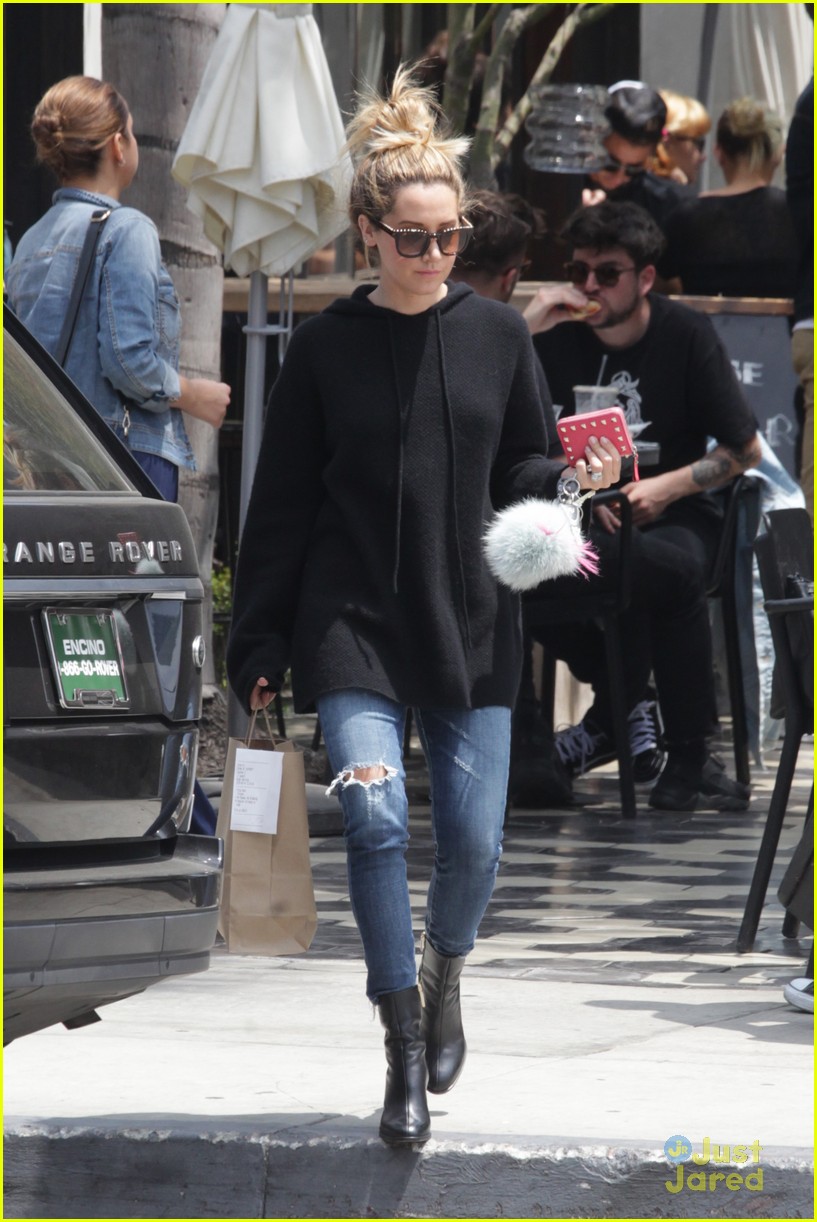 Ashley Tisdale Shows How To Perfect The Beach Goddess Look with 'Illuminate'
