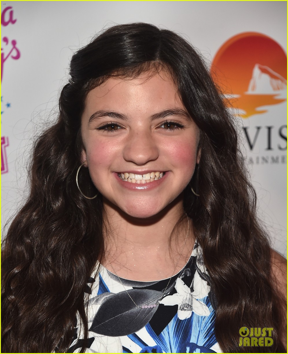 Debby Ryan Premieres 'Jessica Darling's It List' With the Whole Cast!