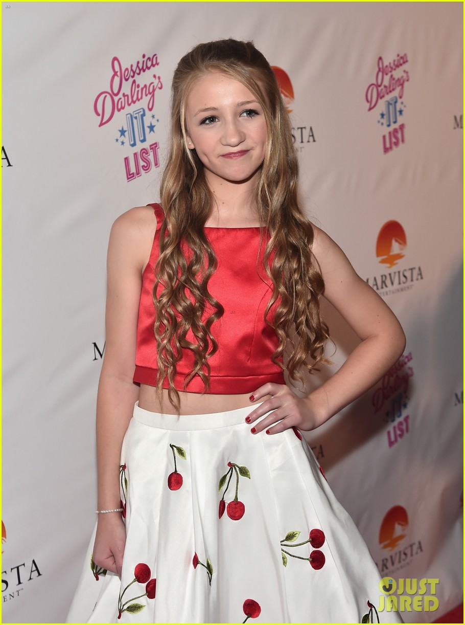 Debby Ryan Premieres 'Jessica Darling's It List' With the Whole Cast!