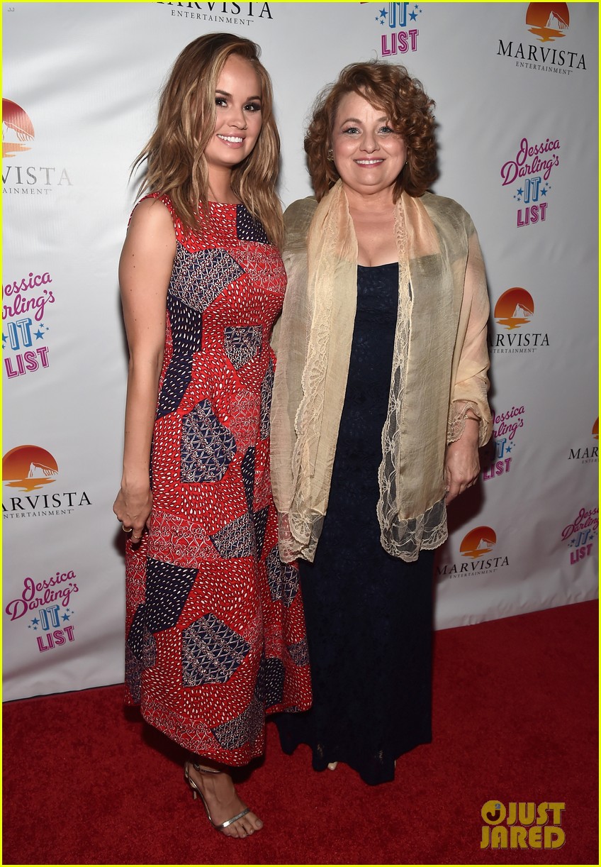 Debby Ryan Premieres 'Jessica Darling's It List' With the Whole Cast!