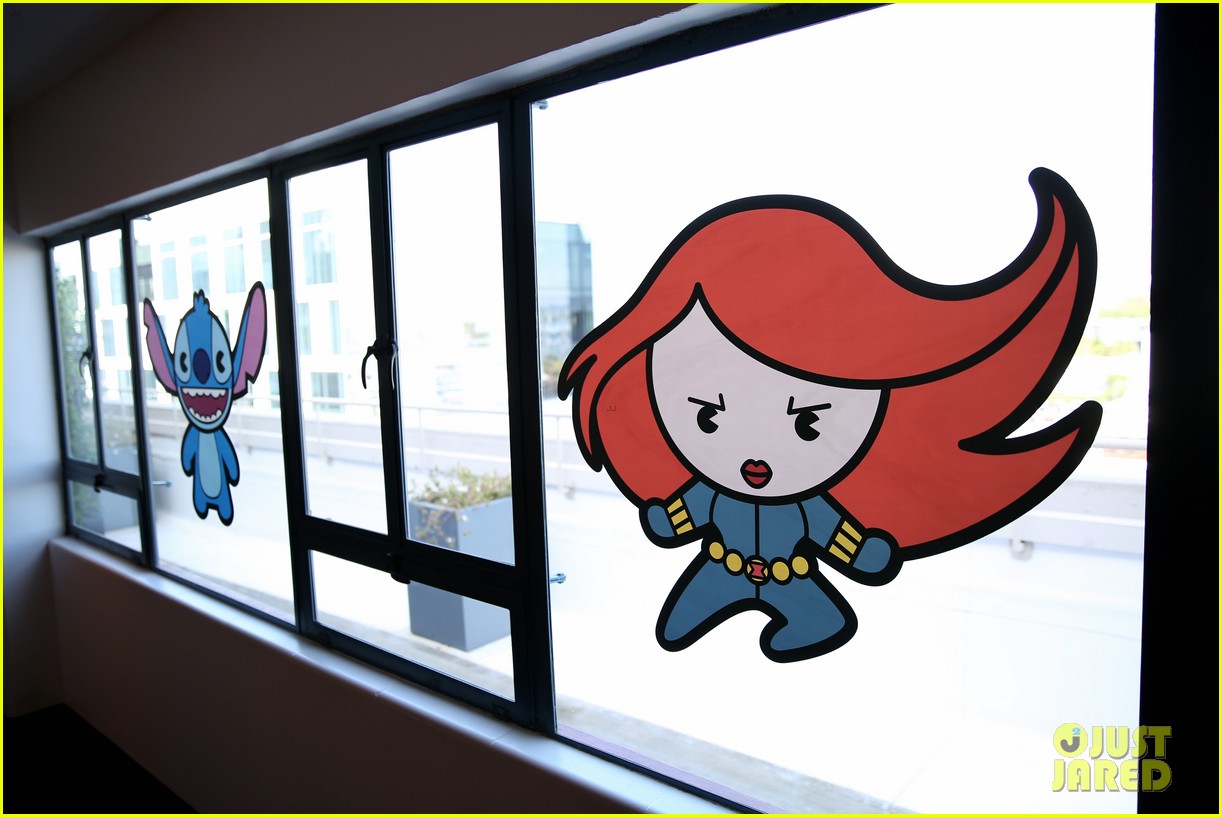 Landry Bender Meets Up with 'Best Friends' Cast at JJJ & Disney's MXYZ Party!