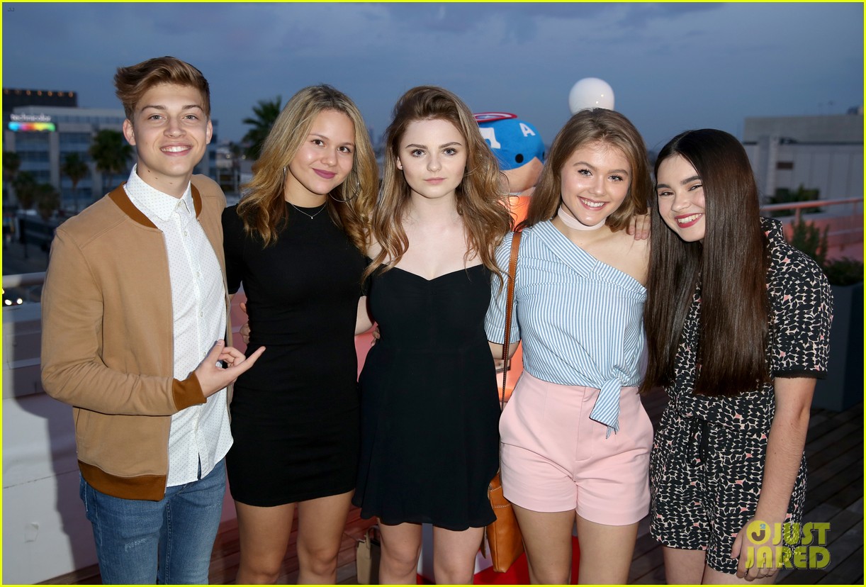 Landry Bender Meets Up with 'Best Friends' Cast at JJJ & Disney's MXYZ Party!