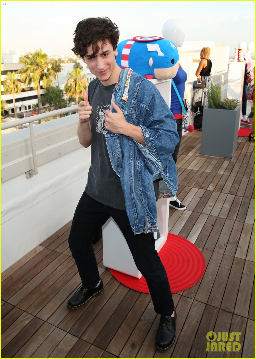 Nolan Gould, Teo Halm, & Sierra McCormick Get Silly While Celebrating Disney's MXYZ!