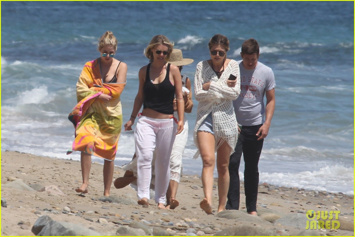 Vanessa Hudgens & Austin Butler Have a Beach Day in Malibu