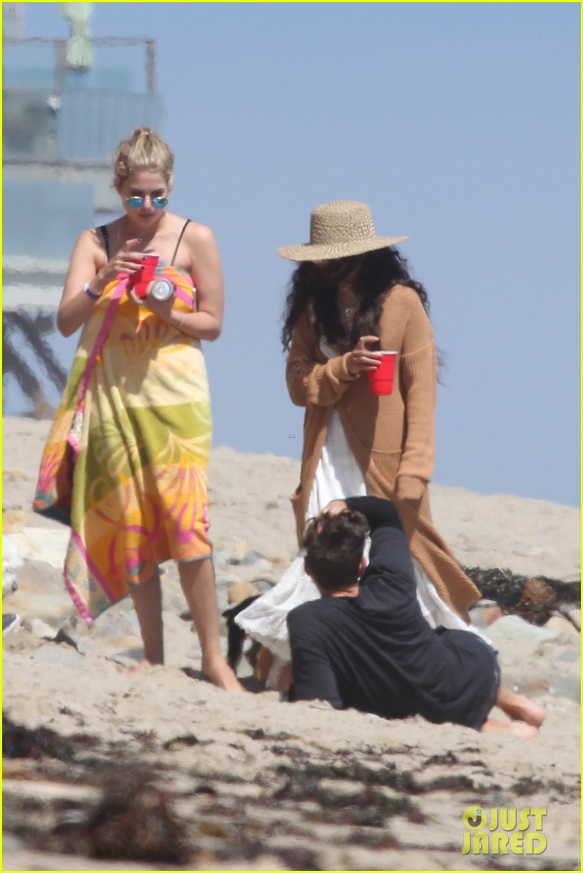 Vanessa Hudgens & Austin Butler Have a Beach Day in Malibu