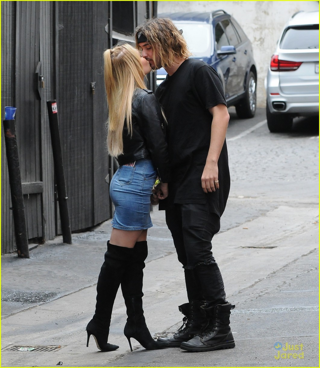 Kelli Berglund Sticks Close To Tyler Wilson Ahead of His Concert in LA