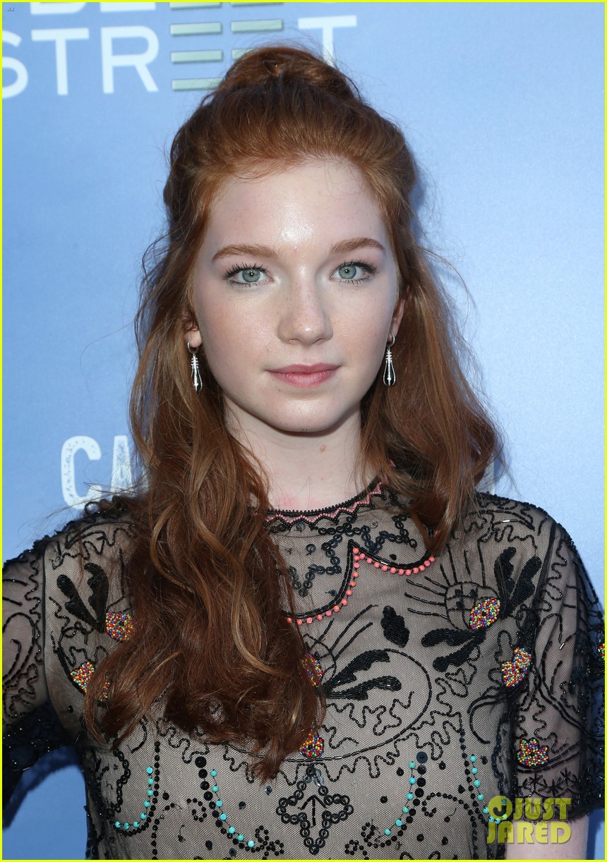 Joey King Supports BFF Annalise Basso At 'Captain Fantastic' Premiere!