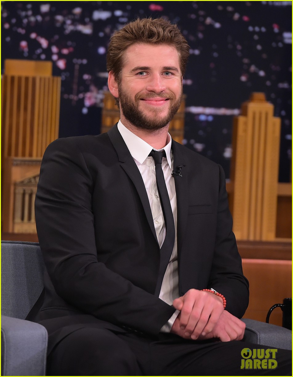 Liam Hemsworth Plays Slip & Flip on 'Fallon Tonight' - Watch Now!