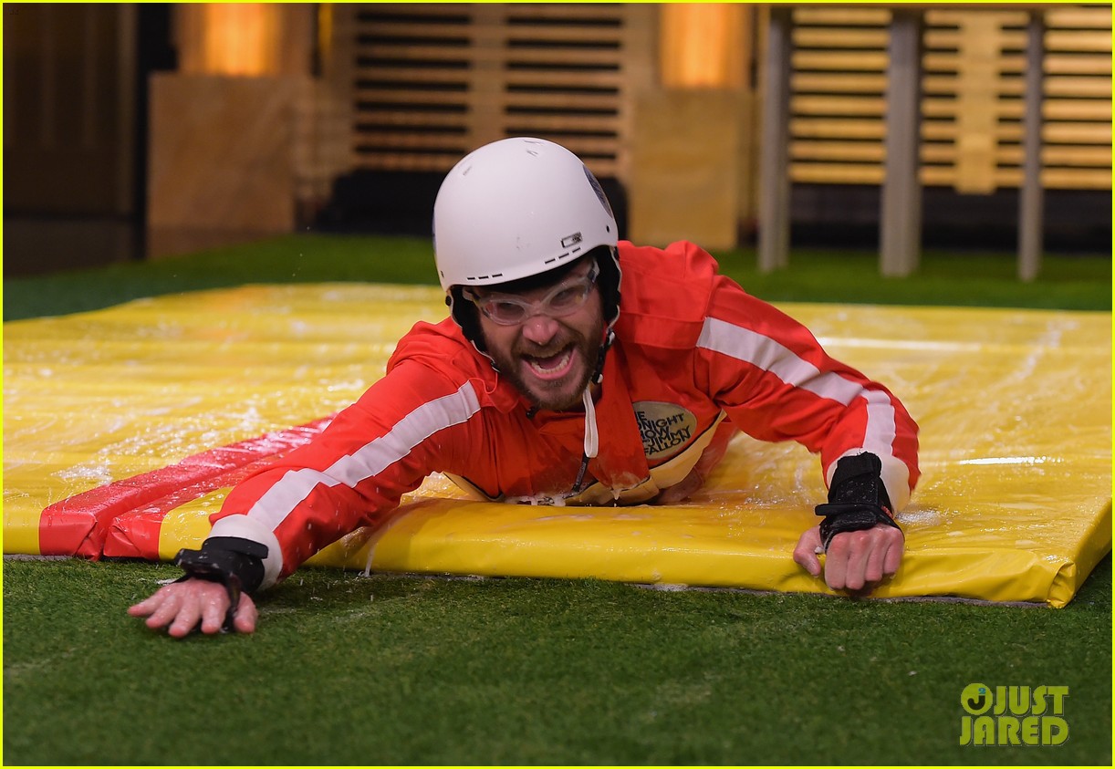 Liam Hemsworth Plays Slip & Flip on 'Fallon Tonight' - Watch Now!