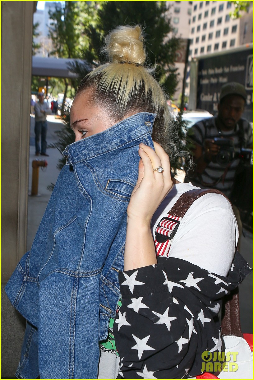 Liam Hemsworth & Miley Cyrus Get to Work in NYC After Date Night
