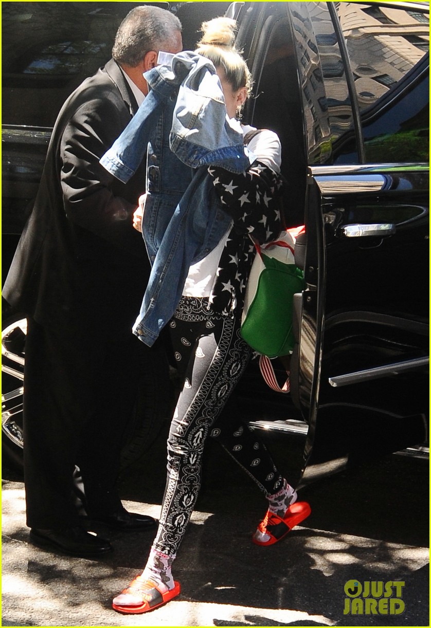 Liam Hemsworth & Miley Cyrus Get to Work in NYC After Date Night