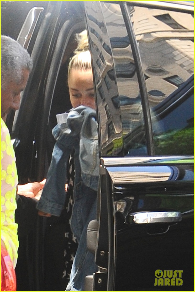 Liam Hemsworth & Miley Cyrus Get to Work in NYC After Date Night