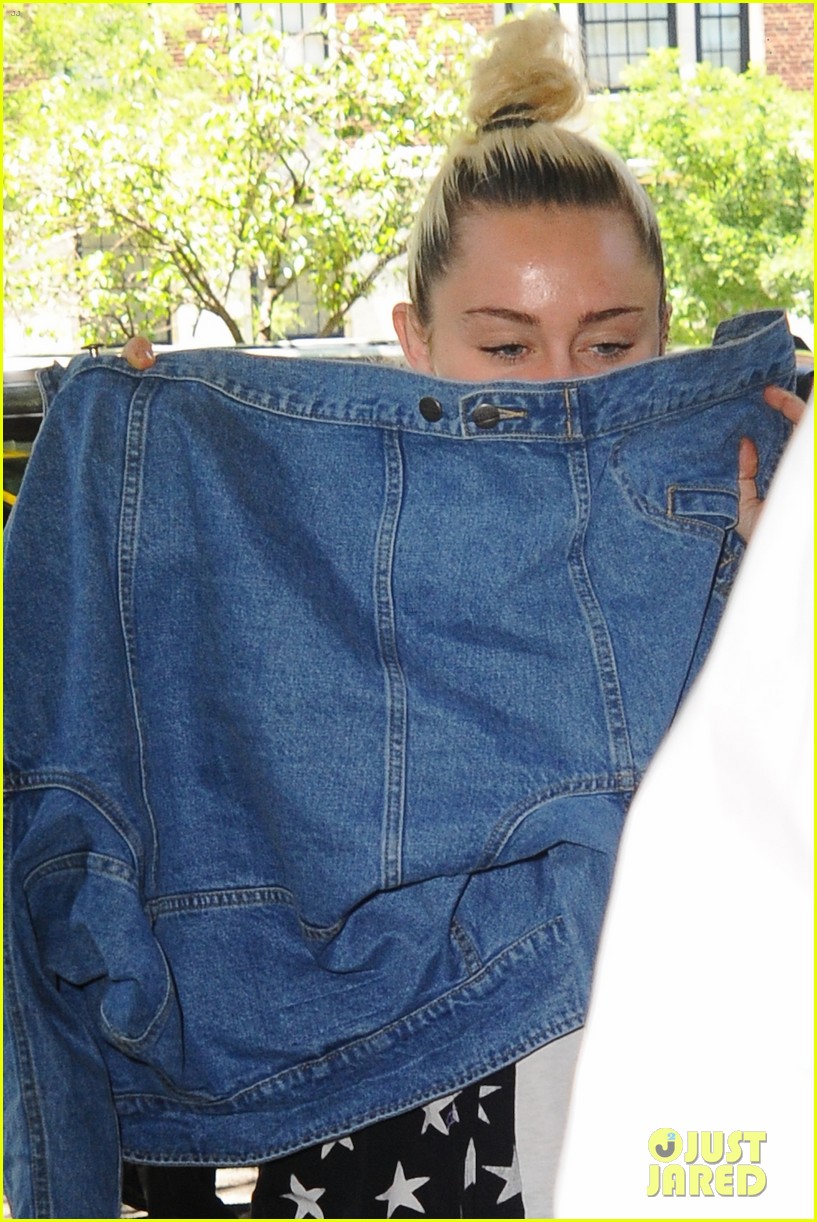 Liam Hemsworth & Miley Cyrus Get to Work in NYC After Date Night
