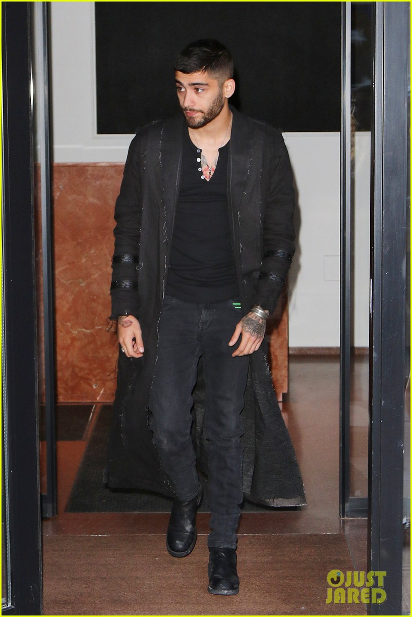 Zayn Malik Spotted Leaving Gigi Hadid's NYC Apartment