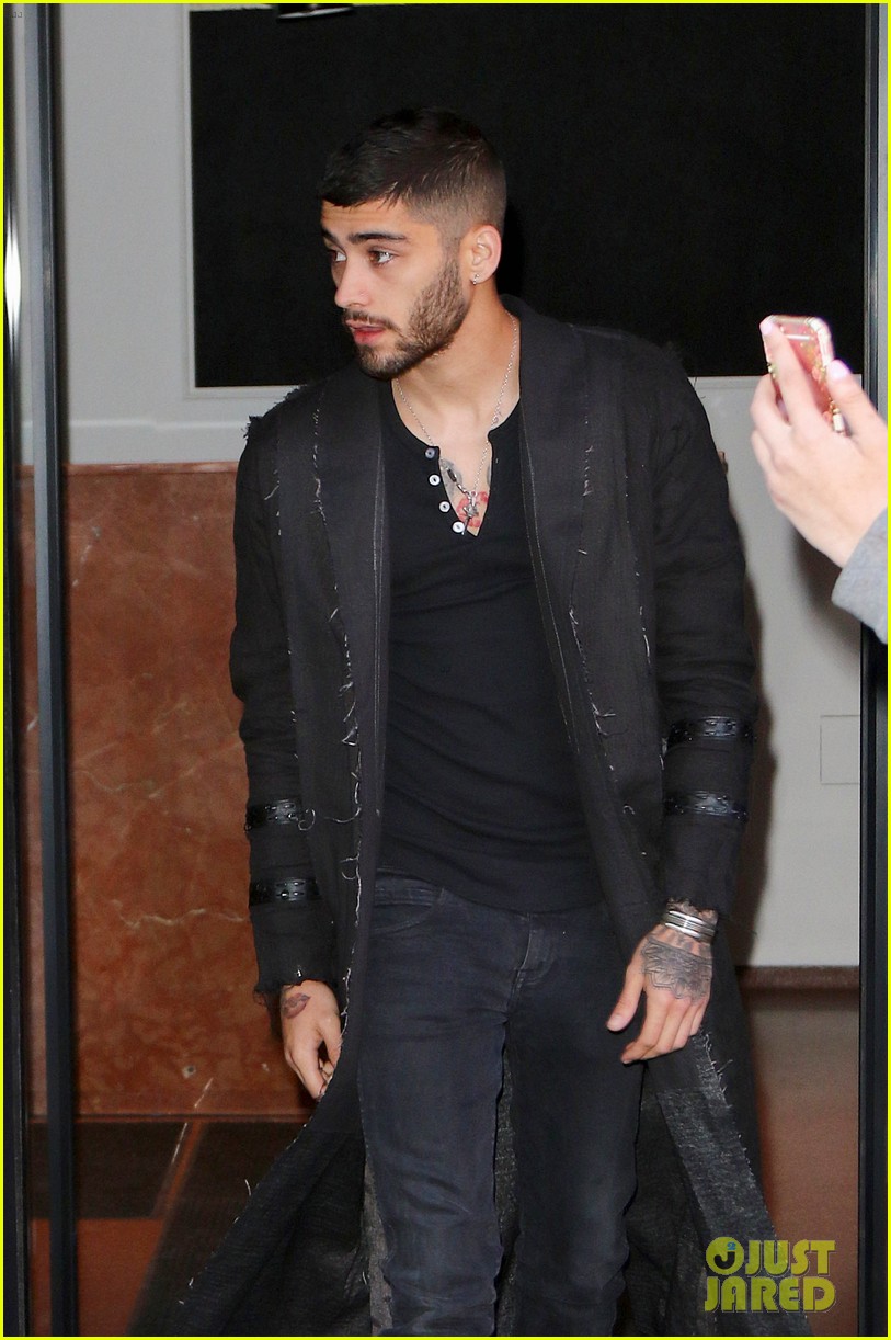 Zayn Malik Spotted Leaving Gigi Hadid's NYC Apartment