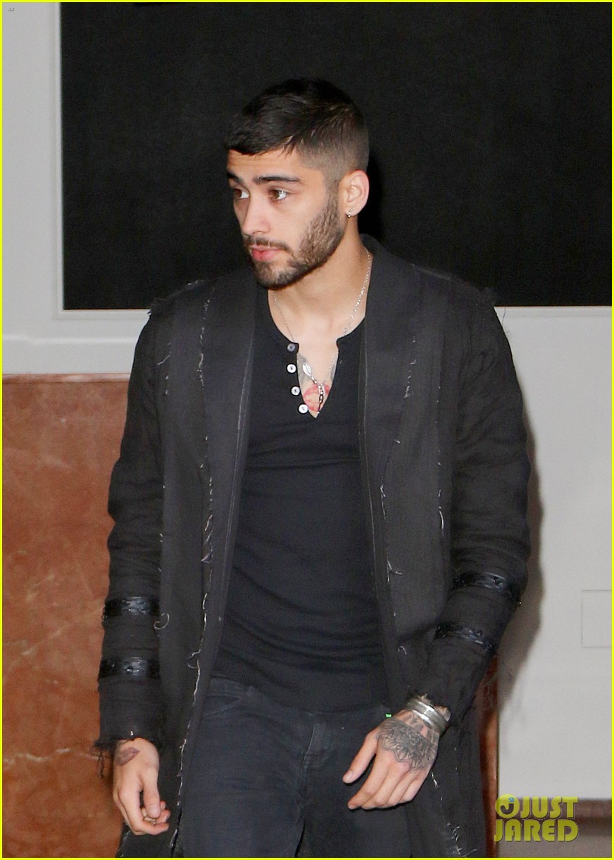 Zayn Malik Spotted Leaving Gigi Hadid's NYC Apartment
