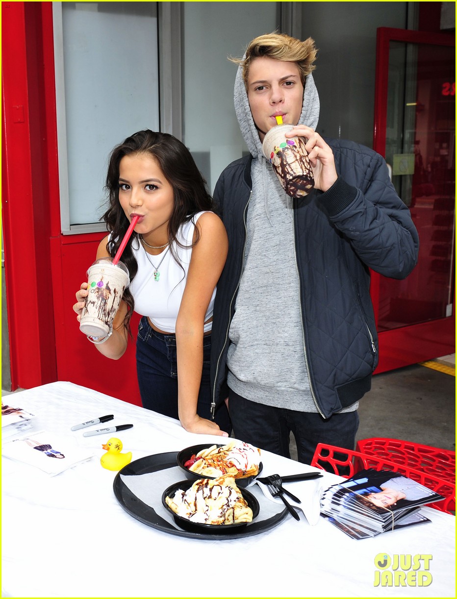 Isabela Moner & Jace Norman Make One Cute Couple at Sugar Factory!