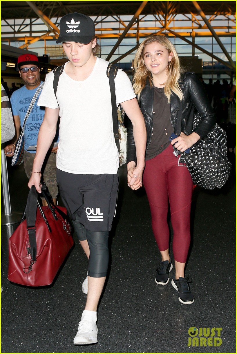 Chloe Moretz & Brooklyn Beckham Jet Back to L.A. After Her Photo Shoot