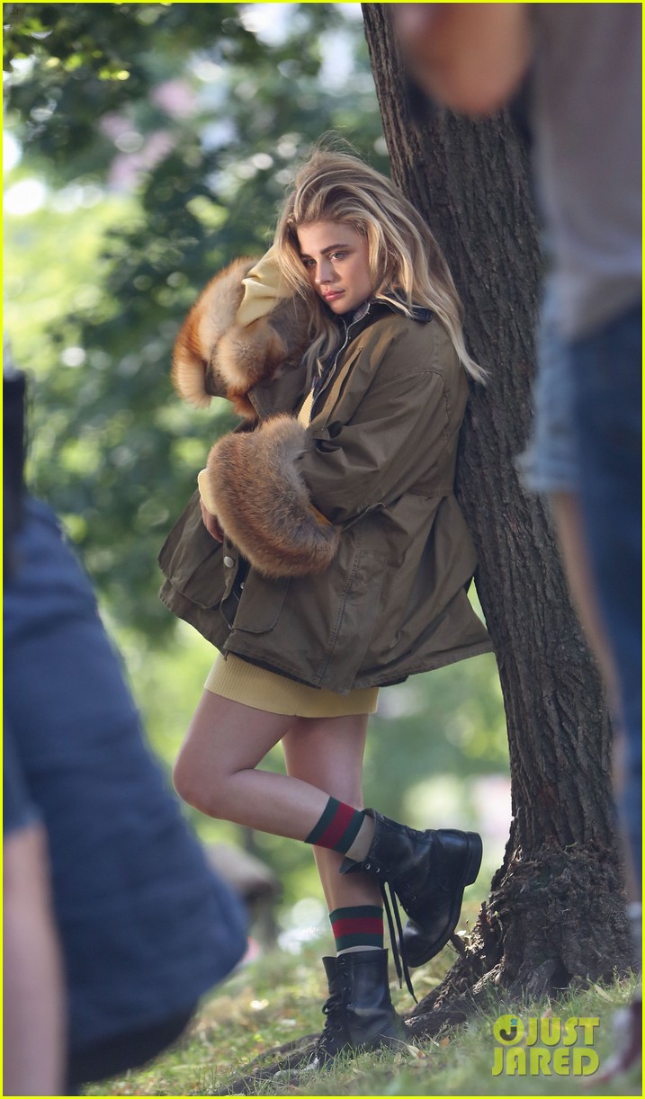 Chloe Moretz & Brooklyn Beckham Jet Back to L.A. After Her Photo Shoot