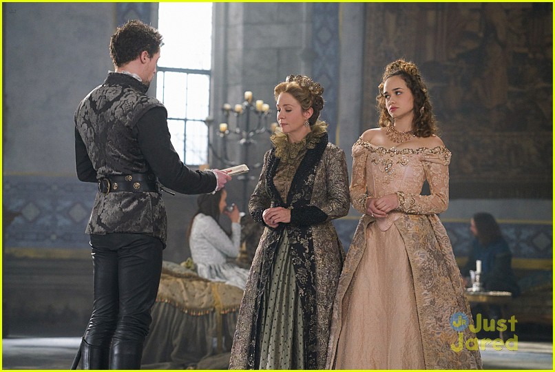 'Reign's Season Finale Is Tonight & It's Dramatic!