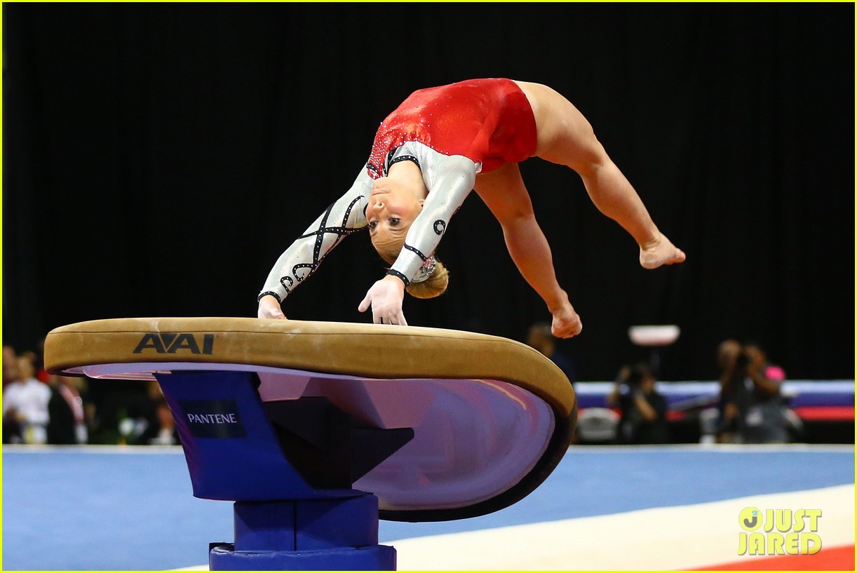 Gymnast Simone Biles Breaks Record at P&G Gymnastics Championships 2016