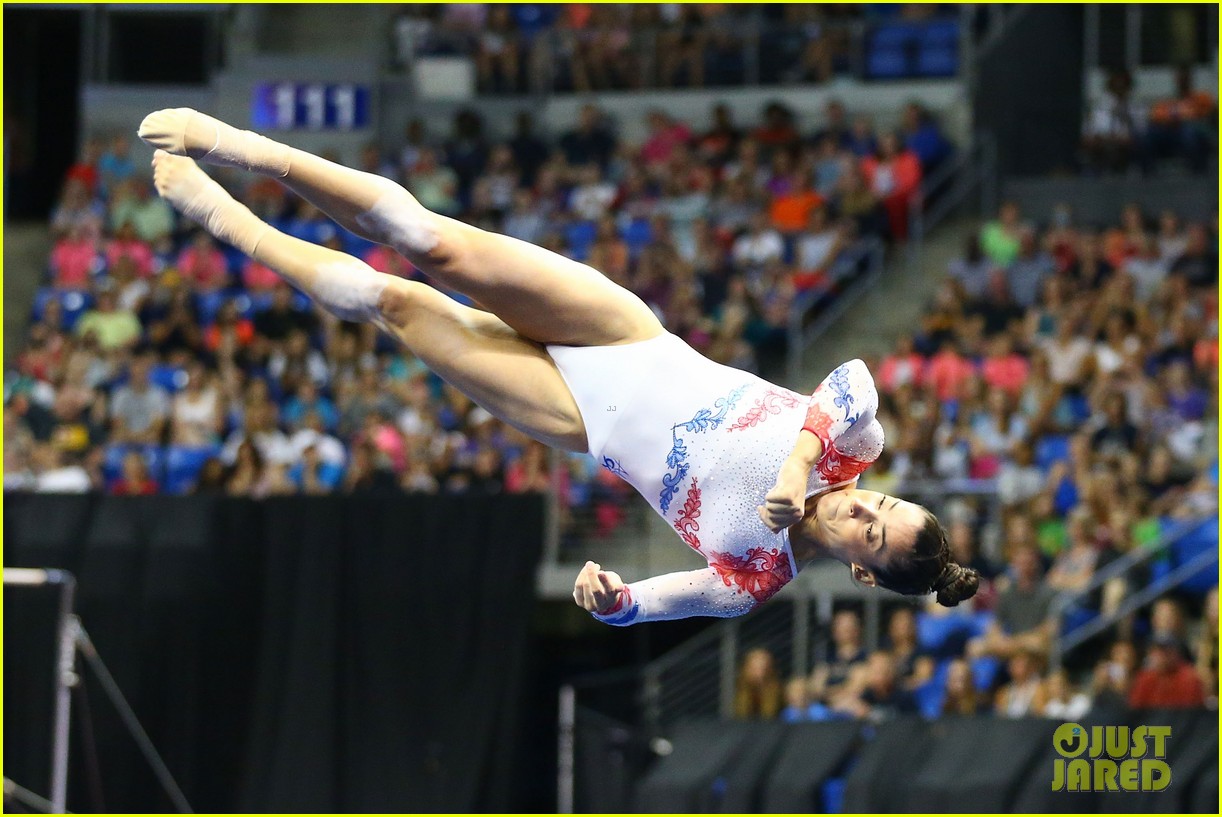 Gymnast Simone Biles Breaks Record at P&G Gymnastics Championships 2016