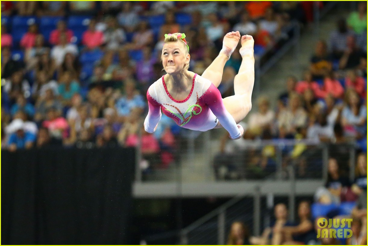 Gymnast Simone Biles Breaks Record at P&G Gymnastics Championships 2016
