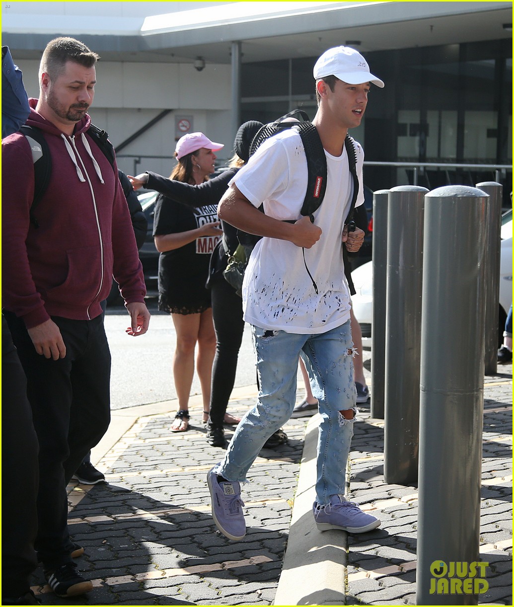 Cameron Dallas Spends Fourth of July in Australia With Aaron Carpenter