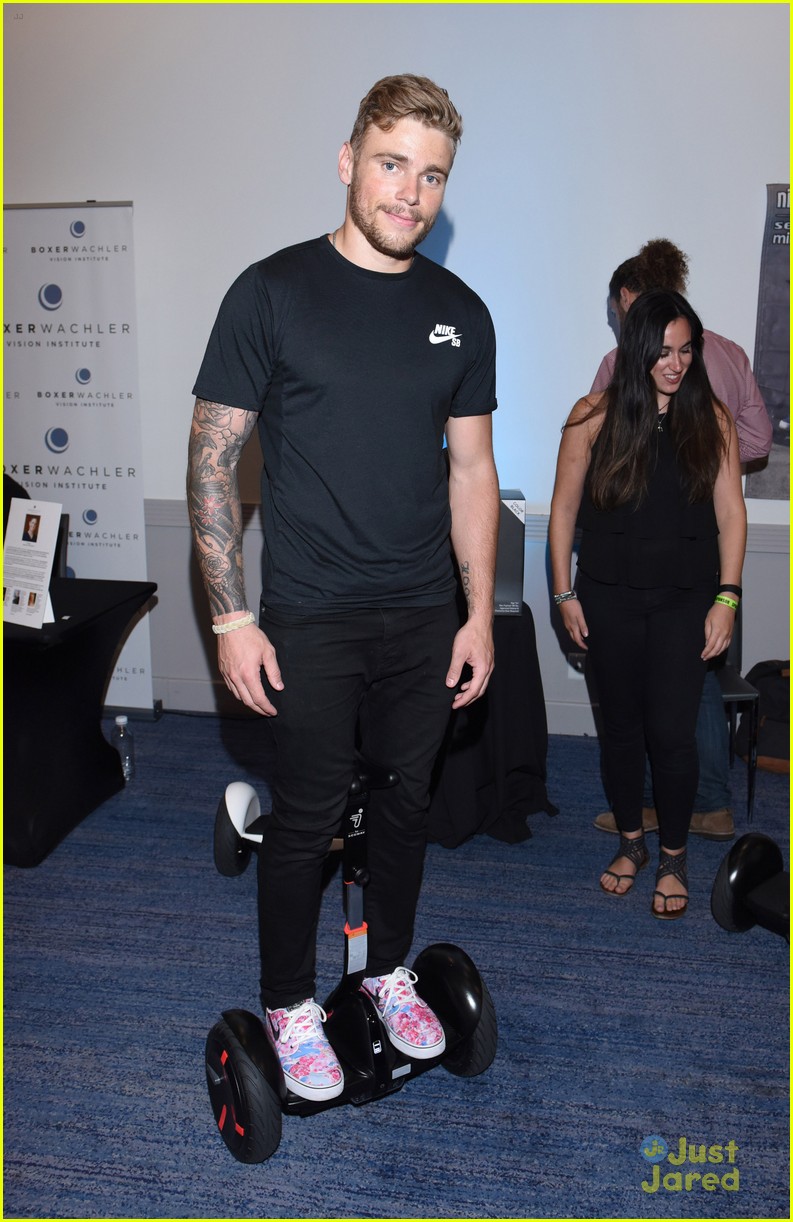 Snow Sport Atheles Chloe Kim & Gus Kenworthy Hit Gifting Suite Ahead of ESPYS 2016