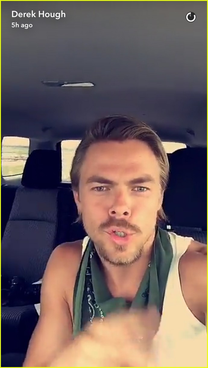 Derek Hough Visits Three National Parks in Three Days, Documents it on Snapchat!