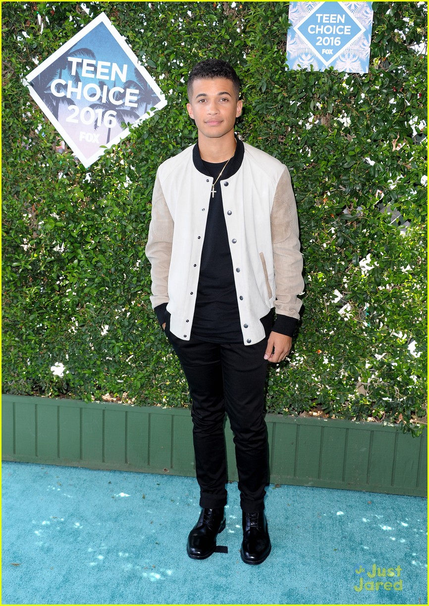 Jordan Fisher & Nick Fradiani Hit The Teen Choice Awards 2016