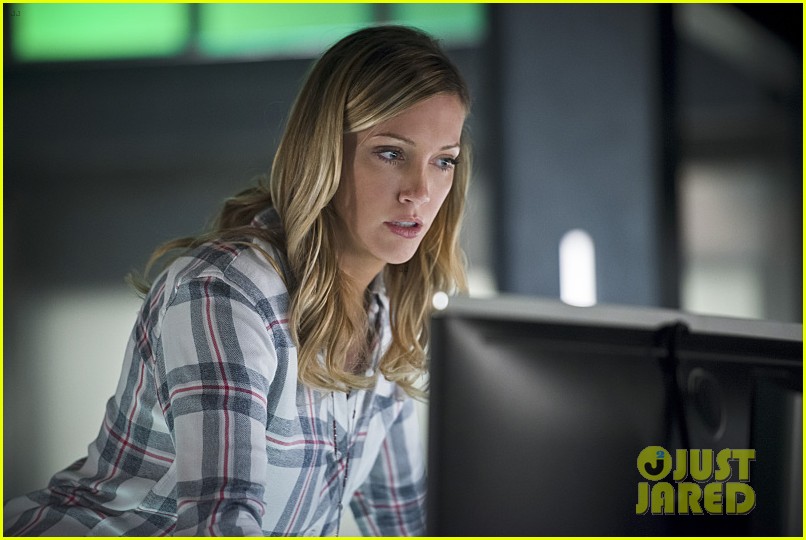 Katie Cassidy Will Be a Series Regular Across All CW Hero Shows
